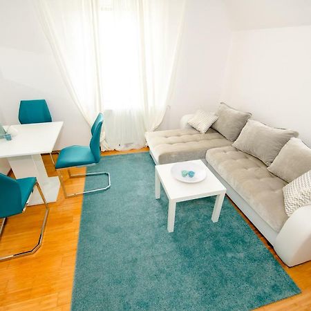 Apartment With View Zirovnica Luaran gambar