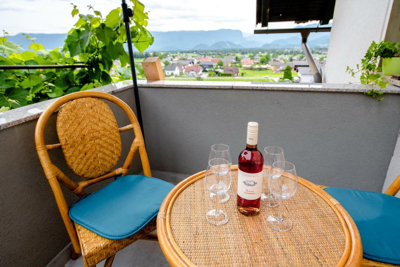 Apartment With View Zirovnica Luaran gambar