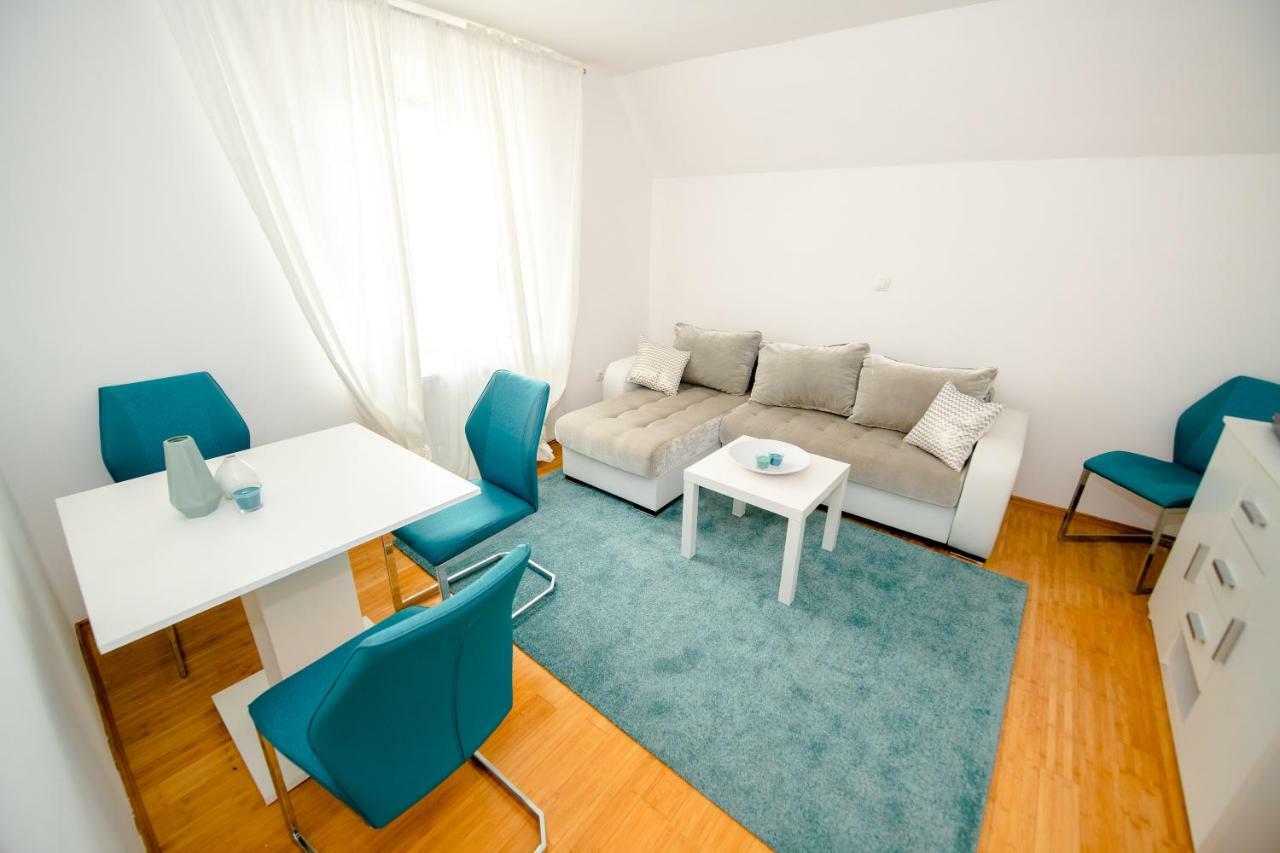 Apartment With View Zirovnica Luaran gambar