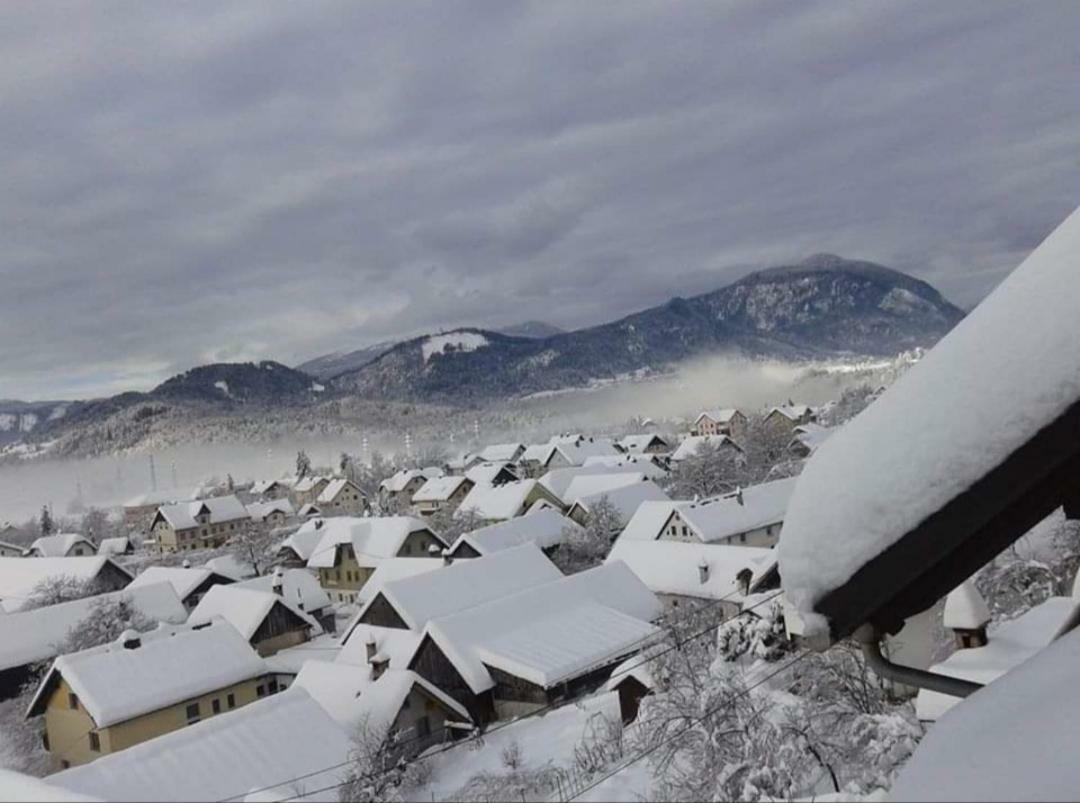 Apartment With View Zirovnica Luaran gambar